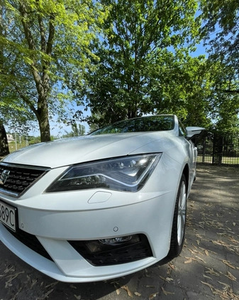 Seat Leon cena 51900 przebieg: 196000, rok produkcji 2017 z Warszawa małe 154